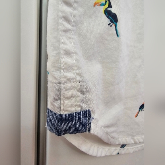 Gap Kids Button Down Parrot Short Sleeve Shirt - Picture 7 of 8